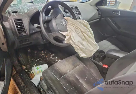 2010 Nissan Altima Base z USA, uszkodzony, nr VIN 1N4AL2AP8AN438617